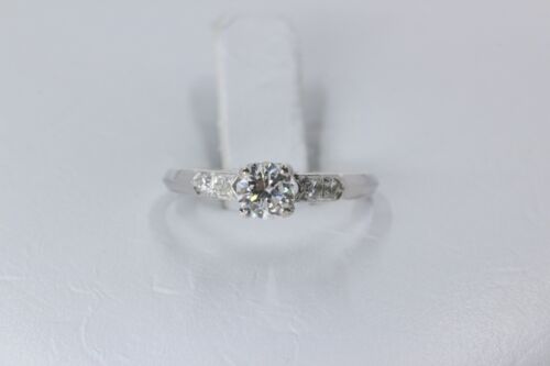 Diamant Verlobungsring mit runden brillanten Seiten im Platin Einzelhandel $ 1.300 - Bild 2 von 9