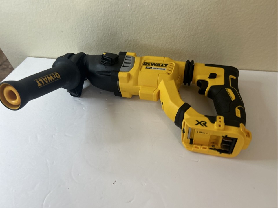 DEWALT DCH263B 20V MAX SDS Plus 11/8Inch Cordless Rotary Hammer TOOL