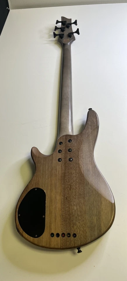 Bajo eléctrico de 5 cuerdas Schecter Guitar Research Omen Elite-5 negro Cherry Burst Foto 2 de 4