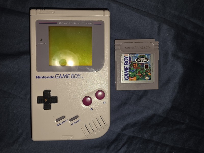 NEED FIX Original Nintendo Gameboy Handheld Gray System Authentic PLEASE READ