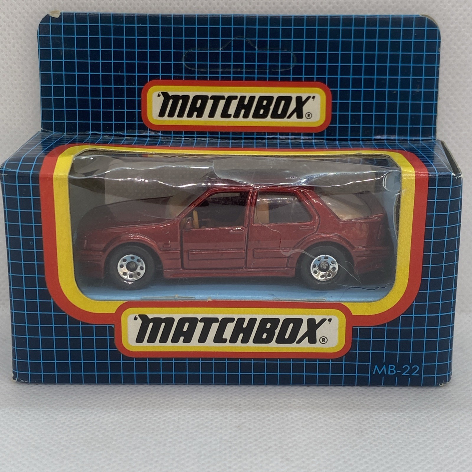 Matchbox MB-22 Saab 9000 Turbo Red 1:59 Boxed 1987