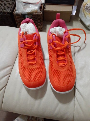 comfortview sneakers