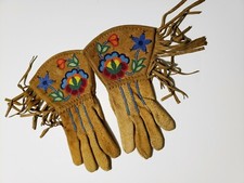 Vintage Native American Beaded Hide Gauntlet Gloves.