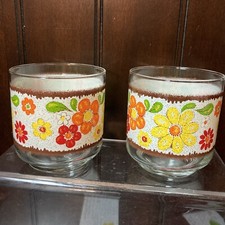 VTG 1970  s Colors  Design Libbey Daisy Juice Glass Tumblers 3 1/4  T EUC Lot/2