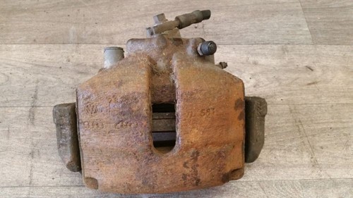 VW PASSAT VARIANT (3C5) 2.0 TDI 16V Bremssattel links vorn mit Halter 1K0615123E