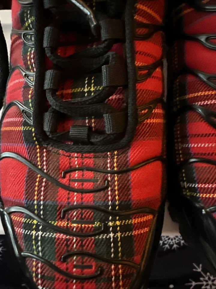 Zapato Nike Air Max Plus Tartán Raro Rojo Negro Para Mujer Talla 7 AV9955-001 Foto 2 de 4