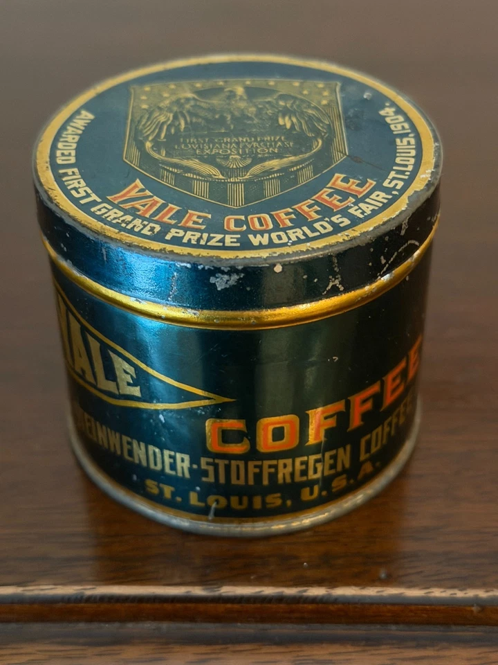 Lata de café Yale, aprox. 1905, tamaño de muestra, volteador de piedra y lluvia de tela, St. Louis MO Foto 2 de 4