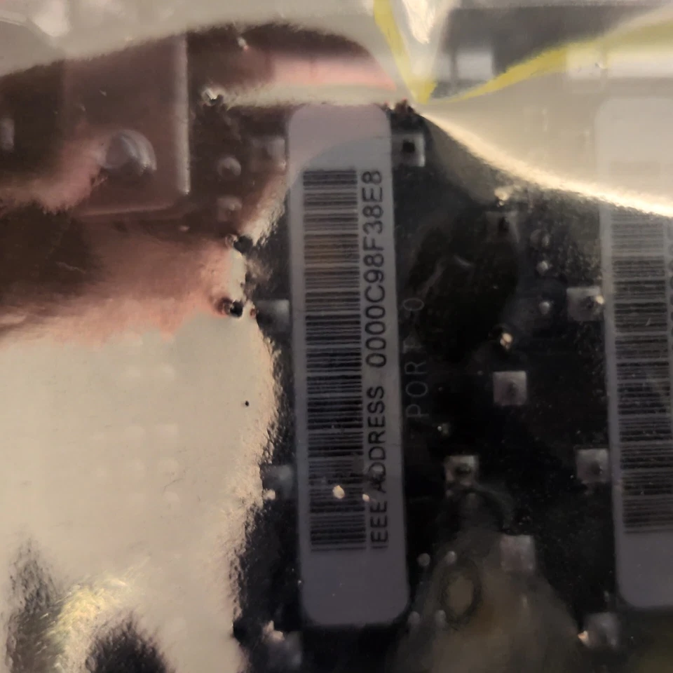 Hpe EMULEX 8G FC 4-Port LPE12004 5697-2043 PCIe - Bracket Mount Not Included - Image 4 of 4