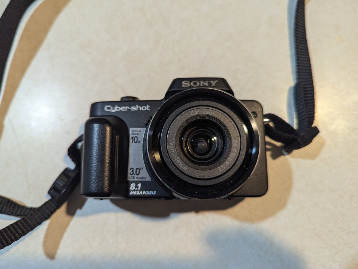 Sony Cyber-shot DSC-H10 8.1MP Digital Camera - Black for