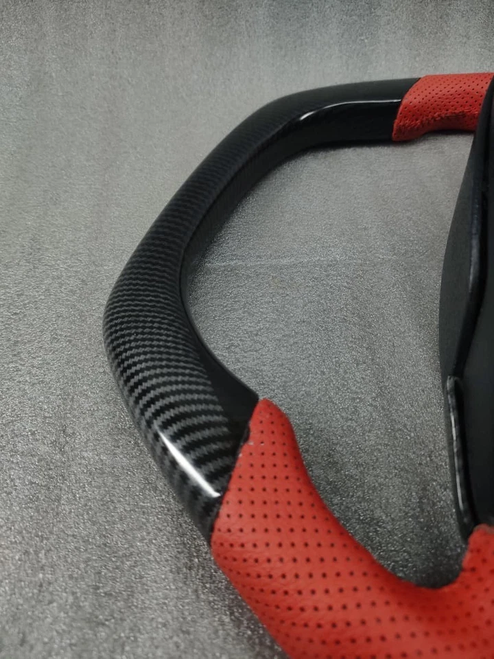 Toyota Mark X 2009–2019 Carbon Fiber Sport Steering Wheel Red Perforated Leather - Image 3 of 4