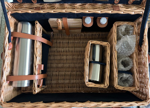 PICNIC TIME Windsor Luxury Wicker Picnic Basket, Deluxe Set for 4, Navy Blue - Picture 6 of 12