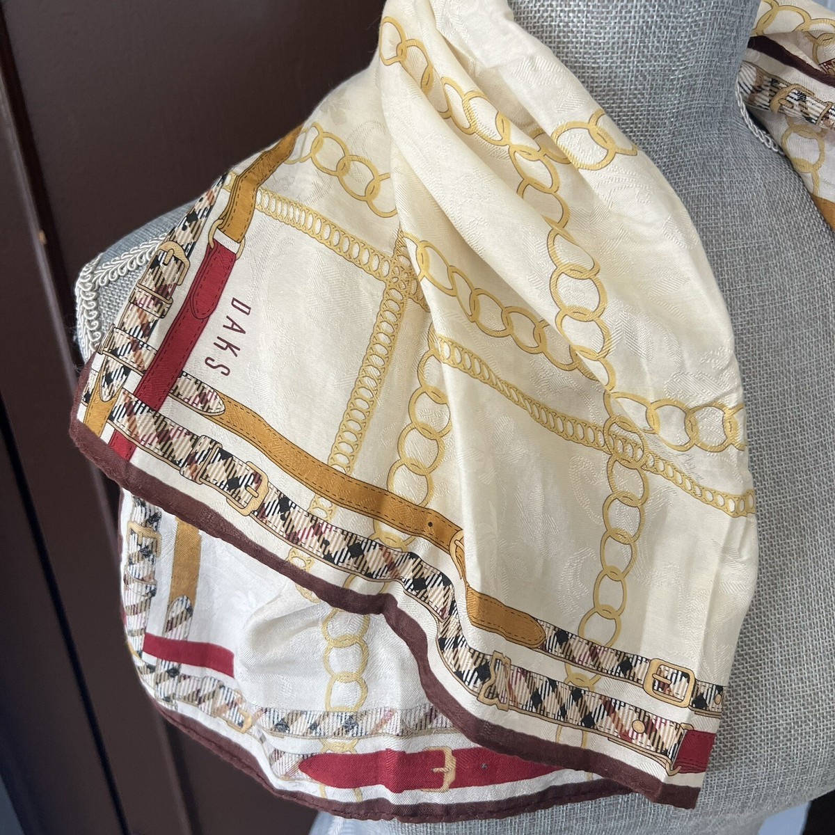 Daks Classic Chain Belt Print Square Scarf | eBay