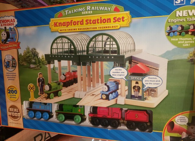 thomas and friends wooden railway knapford station