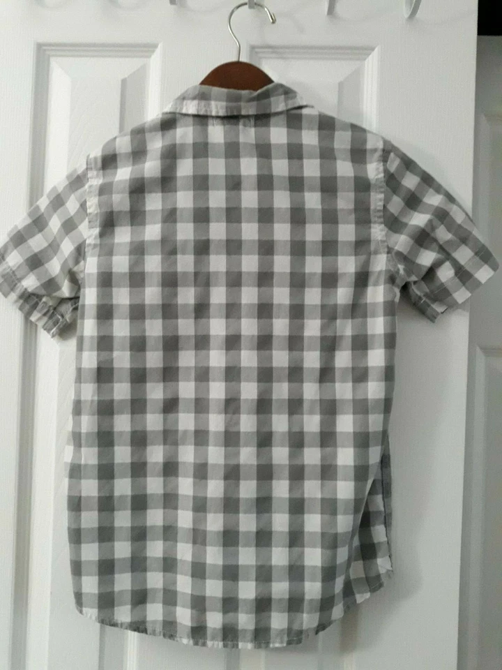 Old Navy plaid S/P 7/8 short  sleeve  Button Down shirt   - Image 3 of 4