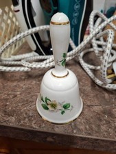 Vintage Retro Glocke mit Blumendetail