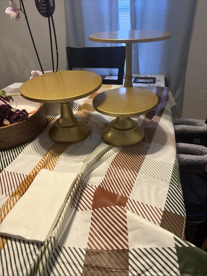 Exhibidores de pasteles y postres Foto 3 de 4