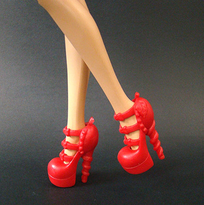 Ever After High Doll Apple White 1st Chapter Re-Release Red Shoes