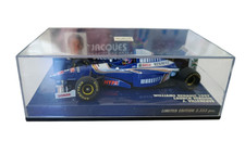 Auswahl Minichamps Pauls Model Art in Acryl V...
