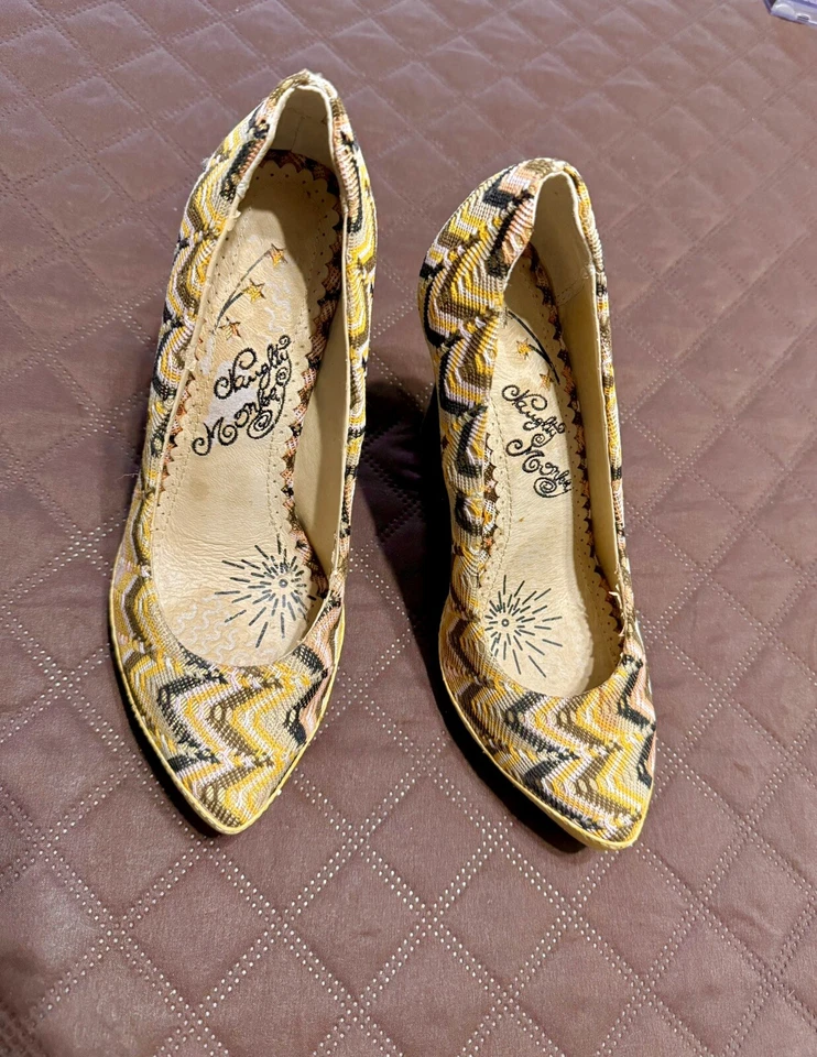 Tacones de plataforma para mujer Naughty Monkey con exterior bordado, piel de serpiente - 6 Foto 2 de 4