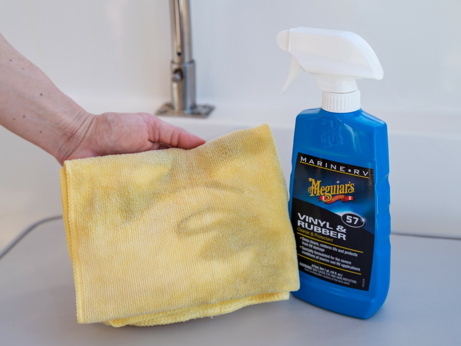 Meguiar's Marine RV VINYL RUBBER Cleaner Protectant Spray 16oz w/ UV