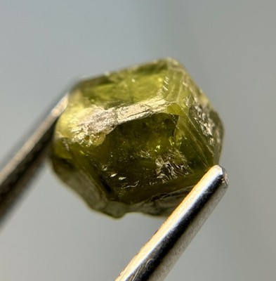 Natural Demantoid Garnet Crystal   7.970 ct   Ural Mountains, Russia   Green