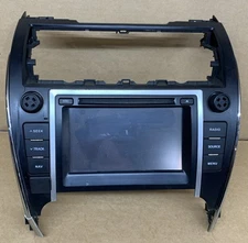 Rosen Piranha PR-ELE-US US Chrysler Dodge Jeep Multimedia Radio. Untested