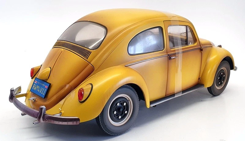 Coche modelo Sun Star escala 1/12 5219 - 1961 Volkswagen Beetle berlina Foto 2 de 4