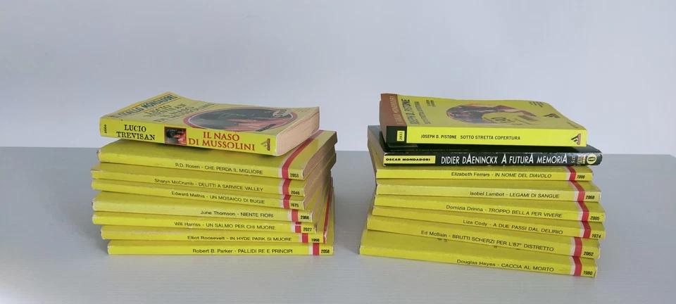 Lotto Giallo Mondadori 16 VOLUMI Usati - Immagine 2 di 4