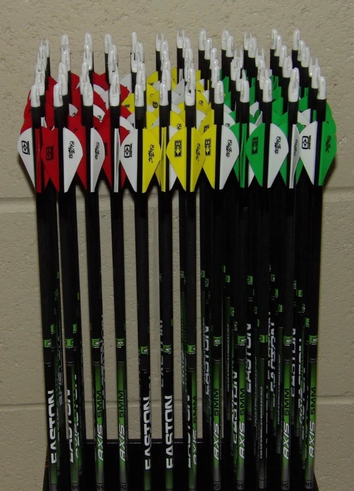 Nuevas flechas Easton Axis 300 columna vertebral 5 mm - 10,7 GPI - corte/inserto Av, 1 docena (12 flechas) Foto 2 de 4