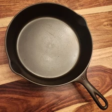 Unmarked #8 Cast Iron Skillet W/Heat Ring, Cleaned & Seasoned