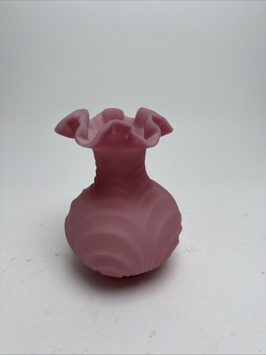 Vintage Fenton Rose Pink Satin Drapery Glass Vase Ruffles Draped Pattern