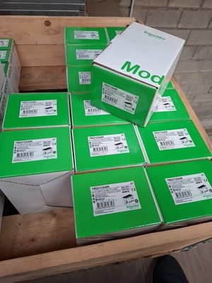 SCHNEIDER ELECTRIC TM221CE40R Controller M221-40IO Relais Ethernet Neu X1 Stück