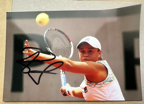 ASHLEIGH  BARTY  -  AUSTRALIAN  TENNIS PLAYER  - AUTOGRAPHED PHOTO