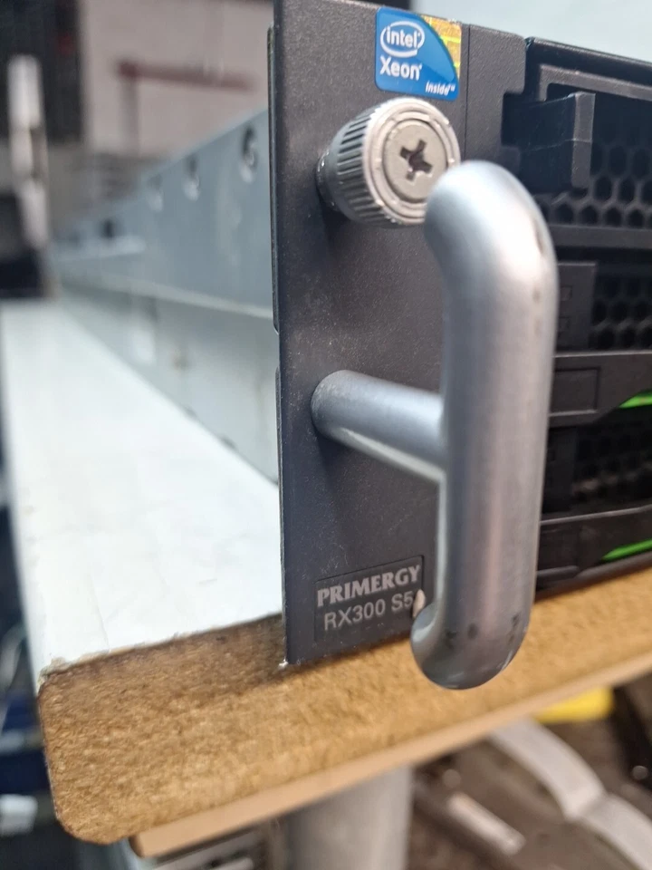 SERVER FUJITSU PRIMERGY RX300 S5 -56 GB DDR3-2X INTEL XEON E5520 2,26 GHZ/8M/... - Immagine 3 di 4