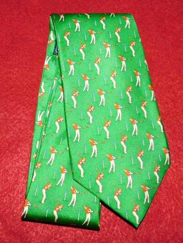 CORBATA CON MOTIVO DE JUGADOR DE GOLF AMERICANO LIVING VERDE/ROJO/AMARILLO - CORBATAS - CORBATAS DE DISEÑADOR. Foto 2 de 3