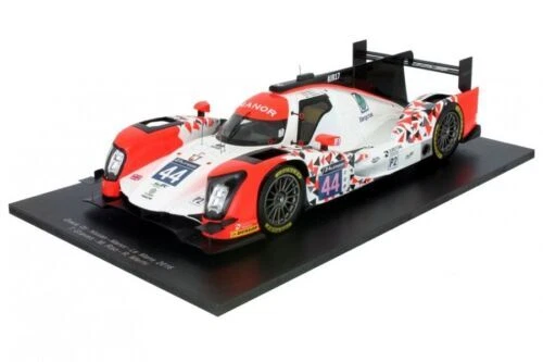 Spark Nissan 1:18 autos de carrera diecast