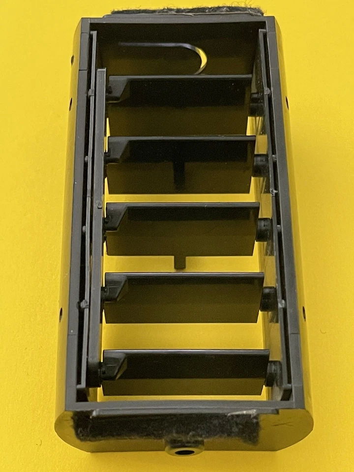 Lincoln Continental Air Vents 1975-1979 - Image 3 of 4