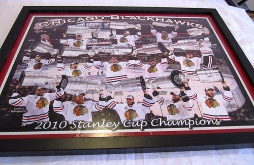 CHICAGO BLACKHAWKS 2010 STANLEY CUP CHAMPIONS Framed Poster 26 x 20