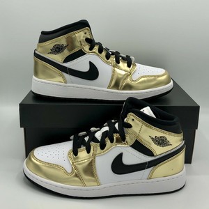 air jordan 1 mid se gs black metallic gold white