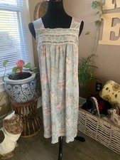 VTG Vanity Fair Nightgown Blue Floral Lace All Nylon Size Medium USA 36  Bust