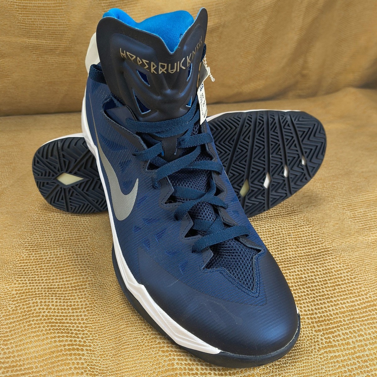 Nike Hyperquickness Mens Basketball Shoes Navy Blue Silver  display picture 3