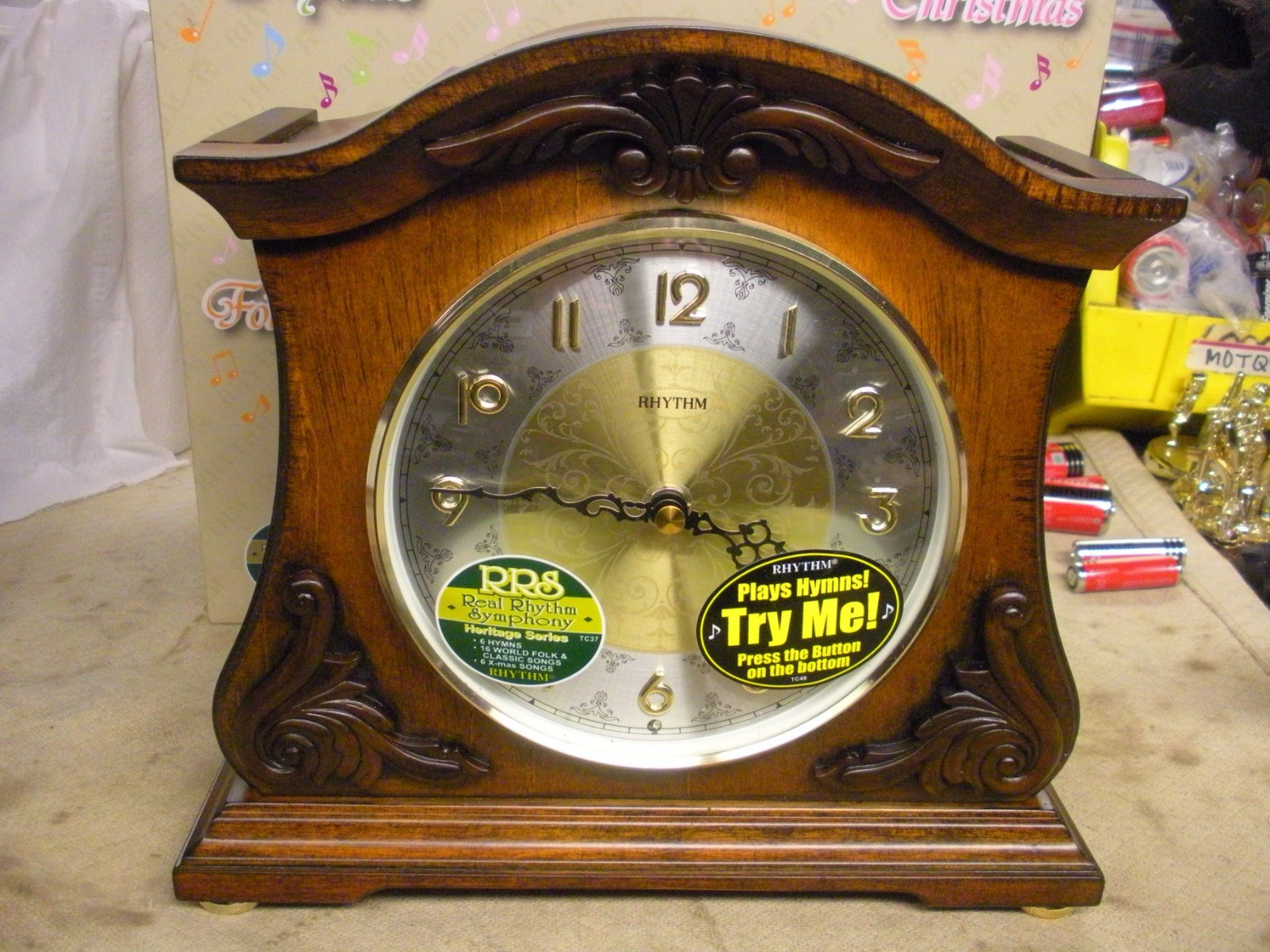 Rhythm CRH 193 UR 06 Joyful Versailles Musical Mantel Clock
