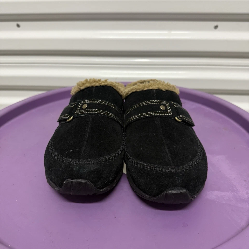 Zapatilla Easy Spirit Traveltime para mujer sin cordones 8 forrada de sherpa de cuero negra Foto 4 de 4