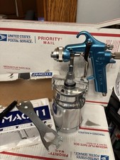 Binks Mach1 Spray Gun With Cup
