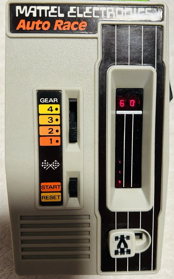 Mattel Electronics - Videojuego portátil Auto Race 1976 - Probado y funcionando Foto 3 de 4