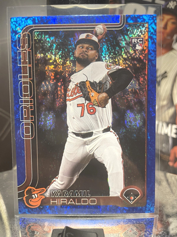 Topps Update Series 2025 Yaramil Hiraldo Orioles RC #US210 069/150 Blue Holofoil