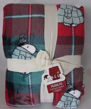 Peanuts Snoopy Puffer Coat Jacket Plaid Queen / Full Throw Blanket 90"x90" Red