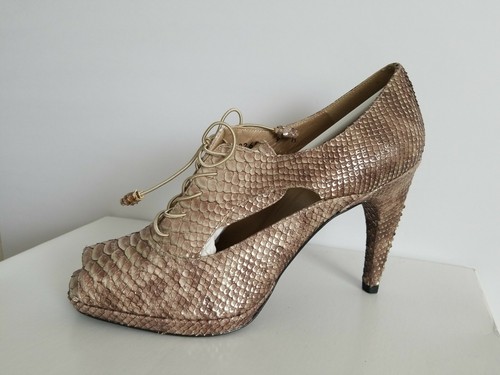 STUART WEITZMAN TIPCOVENTRY BREATHTAKING PYTHON TAN GOLD BOOTIES 9 I LOVE SHOES - Picture 2 of 11
