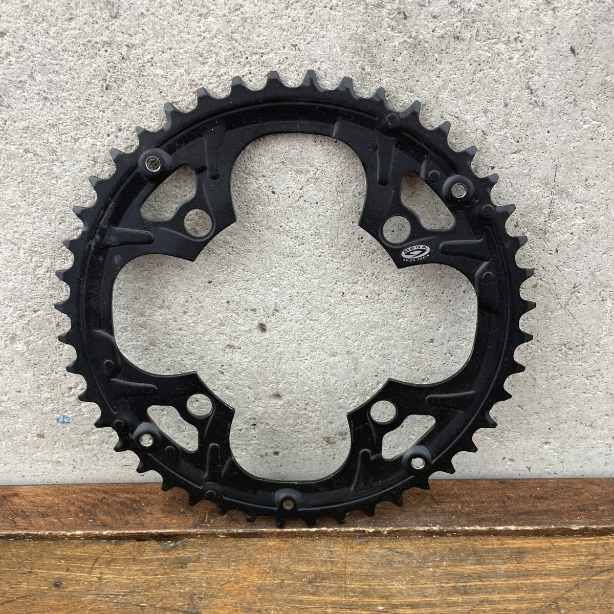 SHIMANO - QBB  absoluteBLACK | Premium Road OVAL 2x 110/4bcd chainrings
