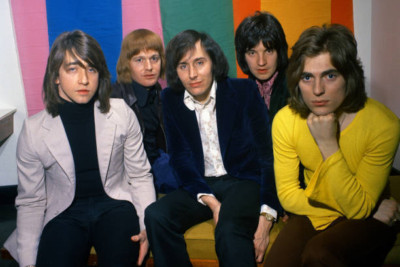 Die Hollies posierten im Februar 1972 hinter der Bühne in London Mitglieder von - 4x6 Foto